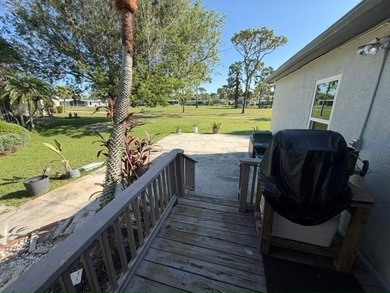 Bright, spacious TURN KEY, stucco home with a versatile layout & - photo 21