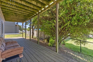 Great OCEAN VIEW Home in Road's End! Nearby beach access for - photo 35