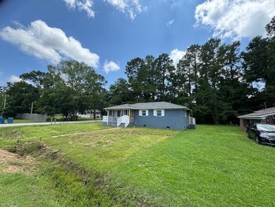 Great investment property in St. Stephen! This three bedroom - photo 4