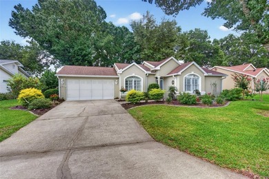 Under contract-accepting backup offers. Welcome to this - photo 1