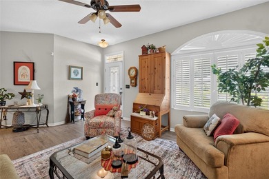 Under contract-accepting backup offers. Welcome to this - photo 5