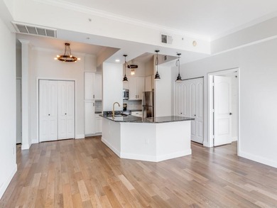 Welcome home to The Renaissance on Turtle Creek! This