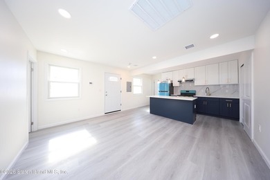 Rare Beachside Dual Detached Homes | Two Separate Addresses | - photo 27