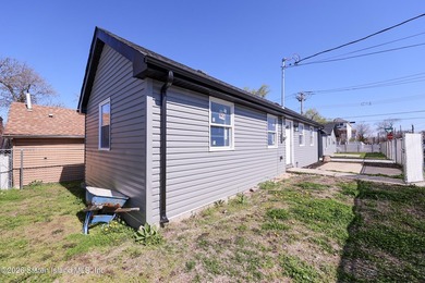 Rare Beachside Dual Detached Homes | Two Separate Addresses | - photo 33