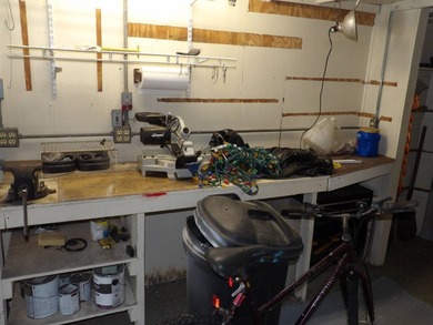 2 BR 2 BA 1248 SQ FT home on a perimeter lot with view of the - photo 46