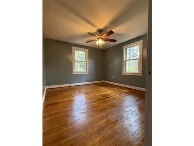 SELLER SAYS SELL!! NEW ROOF, NEW HVAC with NEW DUCTWORK-- heavy - photo 10