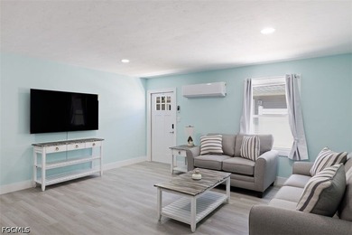 Gorgeous income-producing duplex in the highly coveted downtown - photo 4