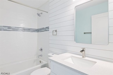 Gorgeous income-producing duplex in the highly coveted downtown - photo 7