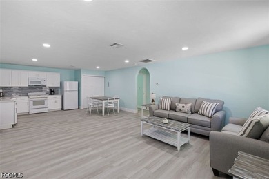 Gorgeous income-producing duplex in the highly coveted downtown - photo 10