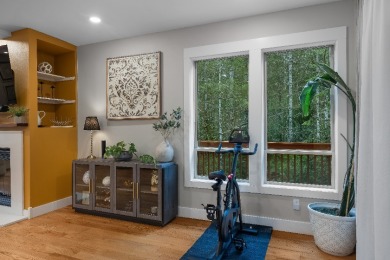 Newer custom home in the forest in Alderbrook - photo 13