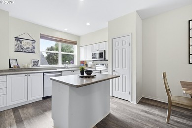 Modern townhome living just steps from the Columbia River - photo 9