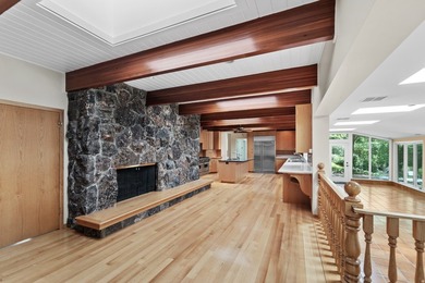 Tucked away behind a private tree-lined drive in one of - photo 13