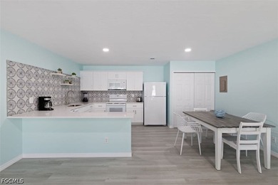 Gorgeous income-producing duplex in the highly coveted downtown - photo 4