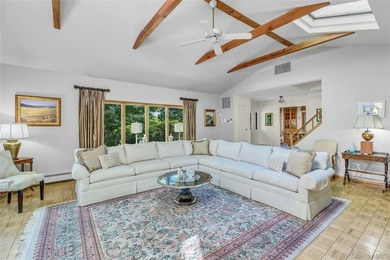 Custom 3 bedroom, 1.5 bath Colonial in the heart of Sayville! - photo 14