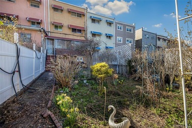 Welcome to this spacious two-family home located in the Edenwald - photo 27