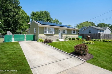 This adorable and affordable property is ready for you! You will - photo 3
