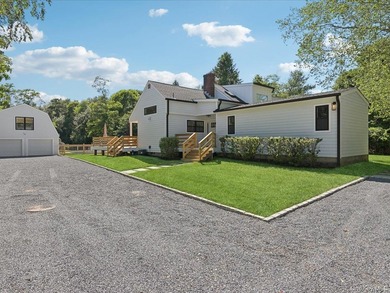 Just completed, this beautifully renovated transitional home is - photo 6