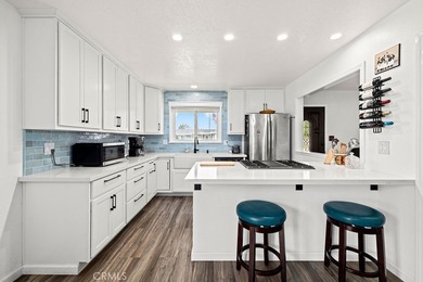 Welcome to this beautifully maintained single-story home - photo 3