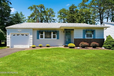 Welcome to this immaculate Glen Ridge model in the highly - photo 3