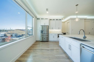 Stunning 4-story contemporary townhome with direct Lake