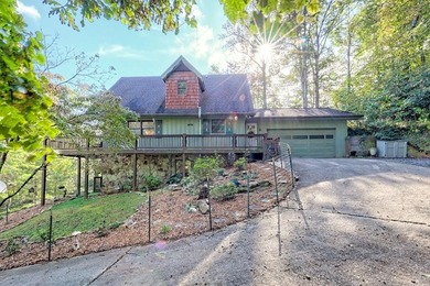 Lake Chatuge Home For Sale in Hayesville North Carolina