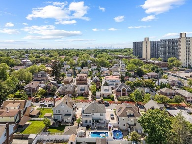 Welcome to 26-33 212th Street, a custom-built luxury residence - photo 50