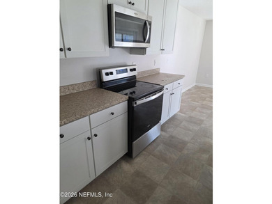 Welcome to this charming 4-bedroom, 3-bathroom home, only 5 - photo 8