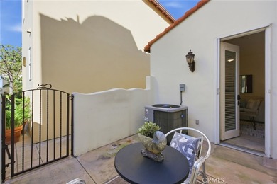 Fabulous location in downtown Huntington Beach-just 2 blocks to - photo 21