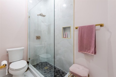 Welcome to this aviator's dream home! Turnkey remodeled. NEW - photo 10