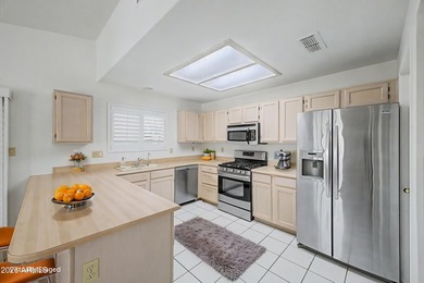 Welcome to Horseshoe Bay! This is a charming upgraded 3-bedroom - photo 7