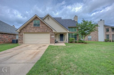 Lake Home For Sale in Shreveport, Louisiana