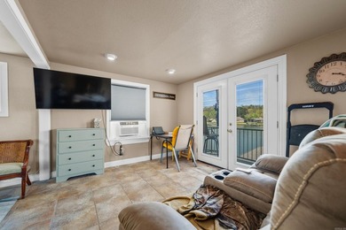 Beautiful Lake Hamilton condo with a prime location. Features - photo 12