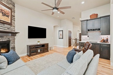 Some homes are beautiful. Others just make you feel at peace the - photo 15