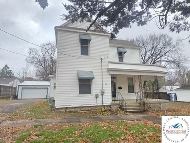 Check out this spacious multi level home with room for the whole