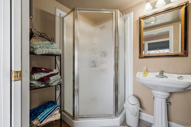 Beautiful Lake Hamilton condo with a prime location. Features - photo 20