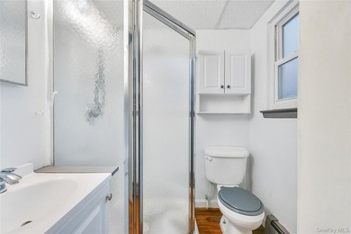 Beautifully designed ranch set on a quiet street in desirable - photo 20