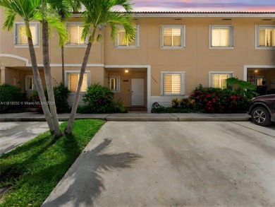 Lake Townhome/Townhouse For Sale in Miami, Florida