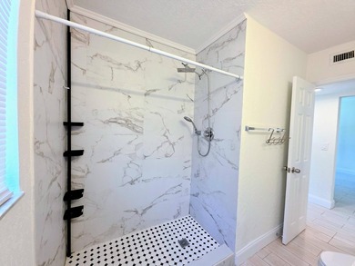 Welcome to this charming 3/2 detached residence in the Progresso - photo 23