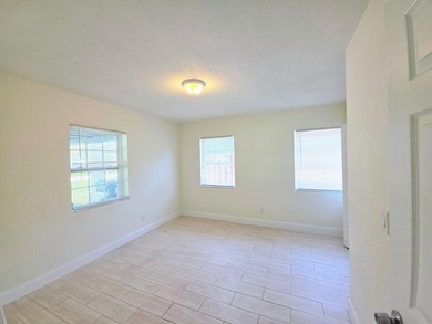 Welcome to this charming 3/2 detached residence in the Progresso - photo 25