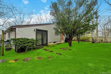 Beautifully designed ranch set on a quiet street in desirable - photo 32