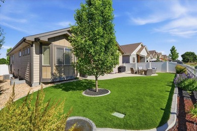 Some homes are beautiful. Others just make you feel at peace the - photo 44