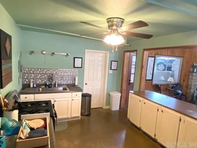 Beautiful Lake Hamilton condo with a prime location. Features - photo 45