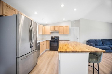5% assumable interest rate for VA qualified buyers! Experience - photo 10