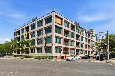 Welcome to this exceptional first floor residence in the heart - photo 2