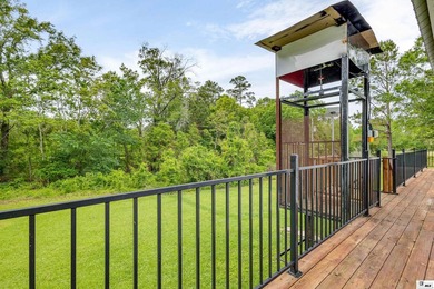Built in 2018, this beautiful custom waterfront retreat offers 1 - photo 8