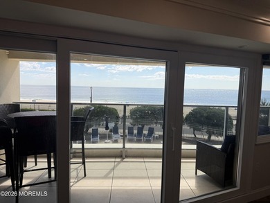 Rare opportunity to own this gorgeous oceanfront/ocean view - photo 6