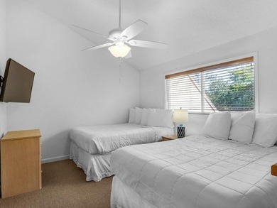 Discover the potential of this 3-bedroom, 3-bath condo located - photo 18