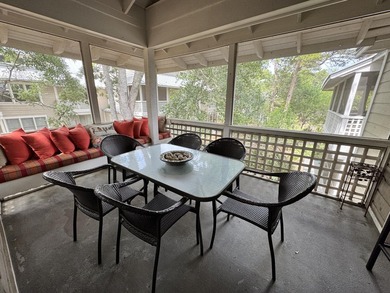 Discover the potential of this 3-bedroom, 3-bath condo located - photo 23