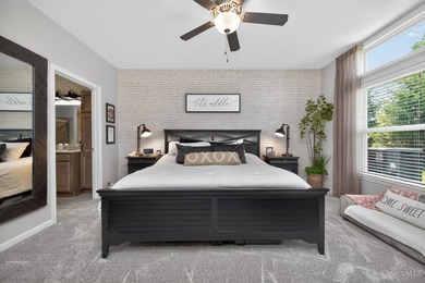 Experience luxury, comfort, & convenience in this stunning - photo 24