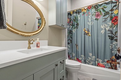 An exquisite custom estate where luxury, function, and serenity - photo 24